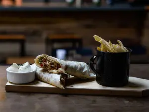Wrap clásico con papas fritas