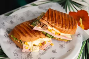 SANDWICH BACANO