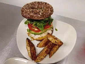 Bagel Porteño De Pollo