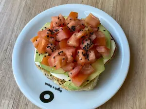 Toston de palta + infusion