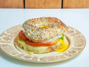 Bagel avocado