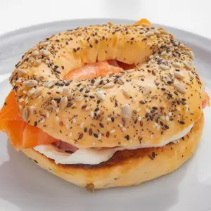 Salmón clásico bagel