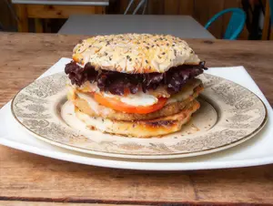 Bagel De Milanesa De Nalga