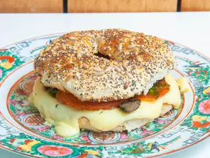 Capresse bagel