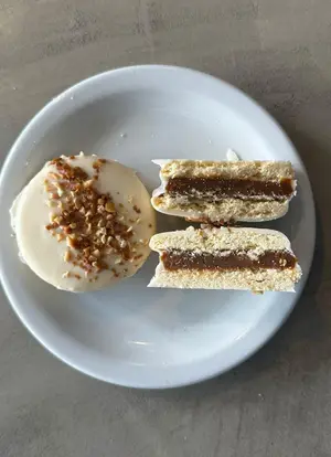 Alfajor chocolate blanco