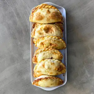 Media docena de empanada