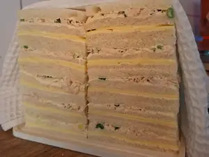 Pollo al verdeo y queso