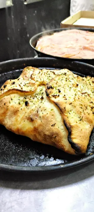 Calzone capresse