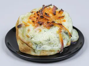 Empanada cuatro quesos