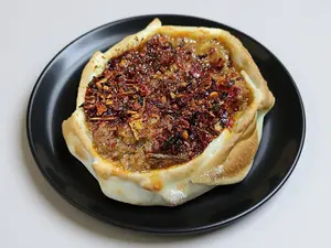 Empanada de carne picante