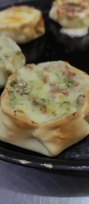 Empanada de jamón y roquefort