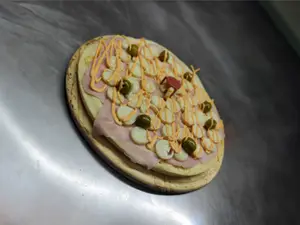 Pizza Jamon Y Palmitos