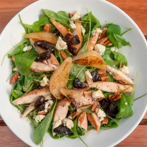 Ensalada Californie de pollo