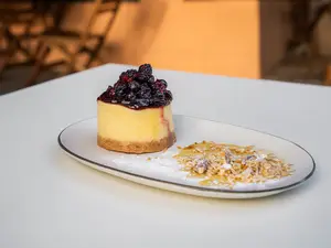 Torta cheesecake de frutos rojos