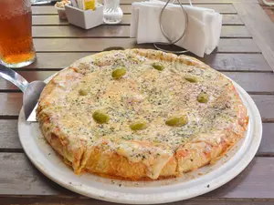 Pizza con muzzarella