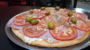 Napolitana con jamón 8 porcion