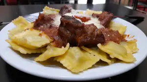 Ravioles con estofado de carne