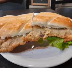 Sand.suprema de pollo con lyt.