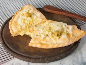 Calzone 4 quesos