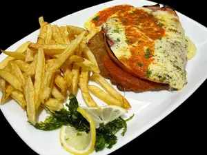 MILANESA DE CARNE NAPOLITANA.