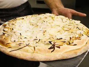 Pizza fugazzeta rellena