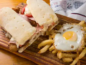 Sándwde suprema completo gde
