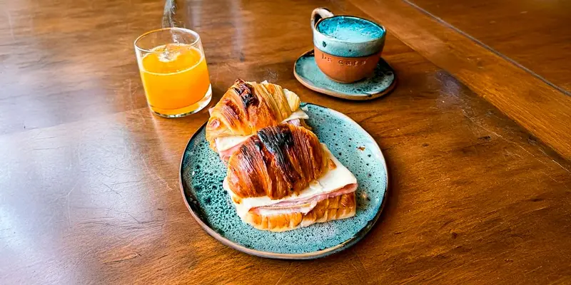 Belu Soto Patisserie Cafe