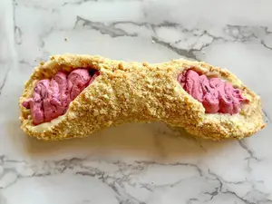Cannoli frutos rojos