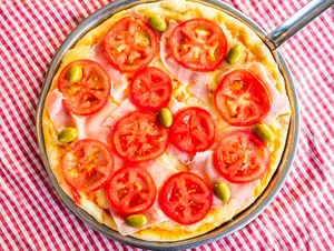 Pizza napolitana con jamón grd
