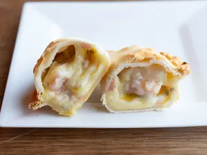 Empanada de roque con jamon