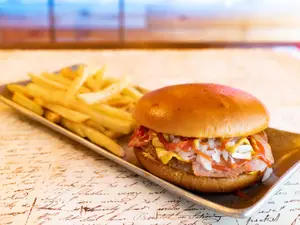 Hamburguesa El Bajo