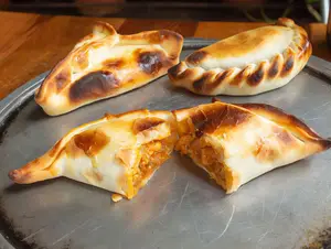 Empanada de pollo.