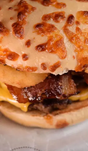 Onion ring burger