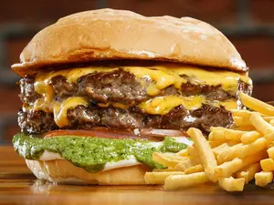 Pesto doble + papas