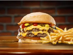 Royal doble veggie + papas