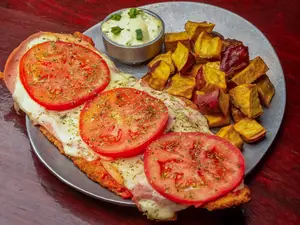 Milanesa napolitana