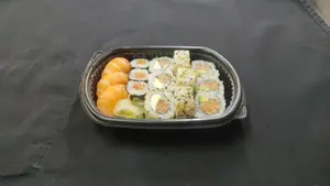 Combinado clásico c/salmón 15u