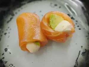 Geisha salmón,palta,phila(8 u)