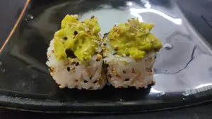 Guacamole roll (8 unidades)