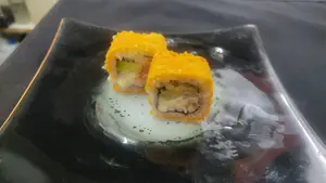 Hot ebi roll (8 unidades)