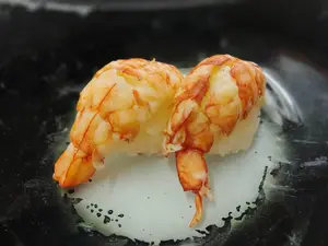 Nigiri de langostinos