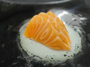 Sashimi salmón rosado(5 unid)