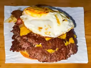 Explosiva doble + papas
