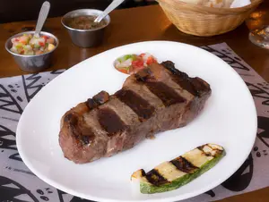 Bife de chorizo mas fritas