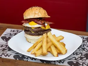 Hamb bdl + papas fritas