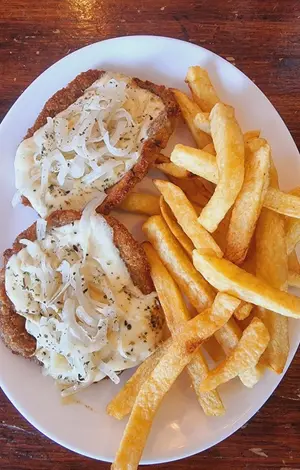 Pizzanesa fugazzeta + fritas