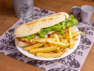 Sánd gigante suprema + fritas