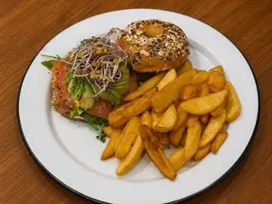 Bagel salmón