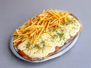 Milanesa napolitana gigante