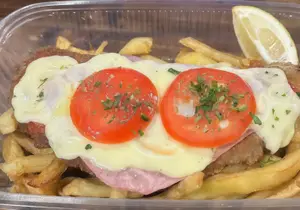 Milanesa napo papas fritas